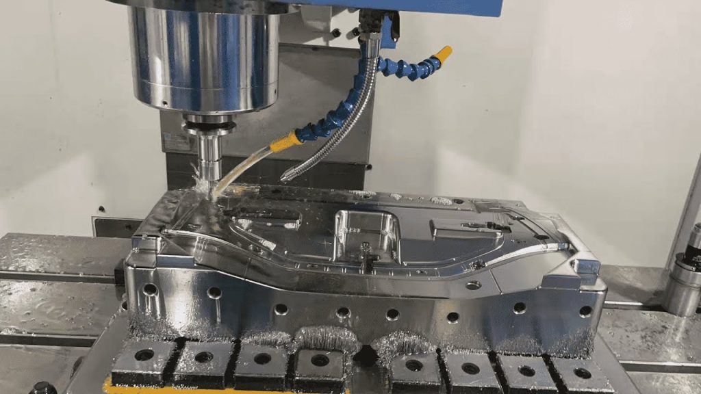 CNC Frezeleme cnc dik işleme kalıp üretimi